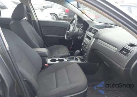 2010 Ford Fusion Se z USA, uszkodzony, nr VIN 3FAHP0HA7AR383177